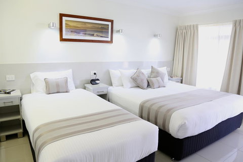 Bay Motel - Sunshine Coast Tourism 12