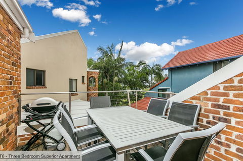 The Terraces Main Beach - Holiday Sunshine Coast 15