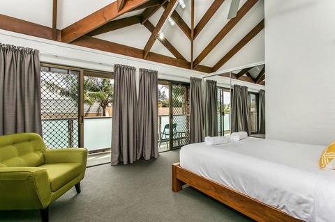The Terraces Main Beach - Holiday Sunshine Coast 36