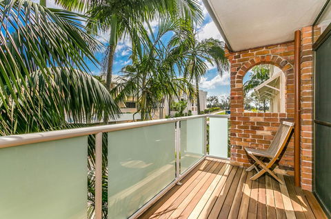 The Terraces Main Beach - Holiday Sunshine Coast 8