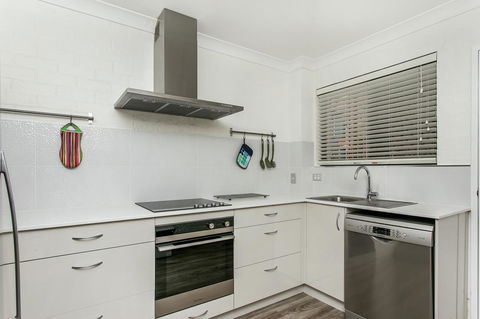 The Terraces Main Beach - Holiday Sunshine Coast 38