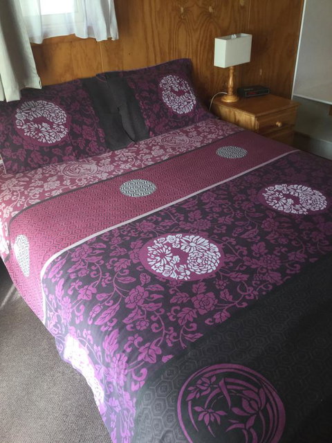 Jenolan Cabins - Sunshine Coast Tourism 4