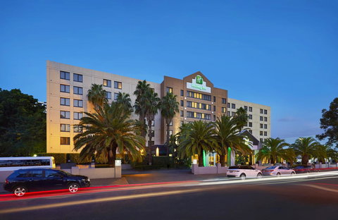 Holiday Inn Parramatta, An IHG Hotel - Holiday Sunshine Coast 9