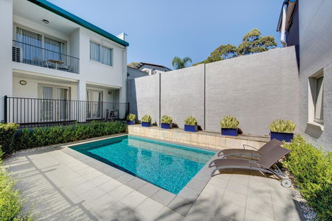 Adina Apartment Hotel Chippendale - Holiday Sunshine Coast 2