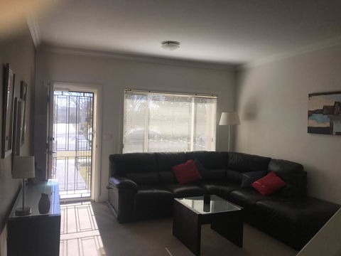 Travers Street Apartment - Holiday Sunshine Coast 5