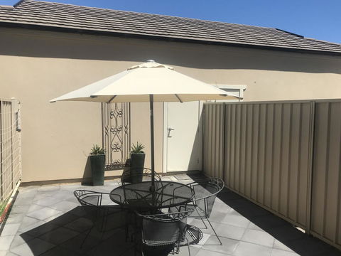 Travers Street Apartment - Holiday Sunshine Coast 7