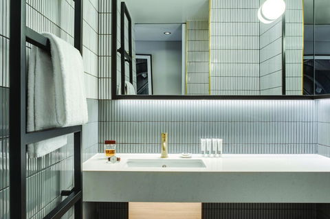 Vibe Hotel Sydney Darling Harbour - Sunshine Coast Tourism 3