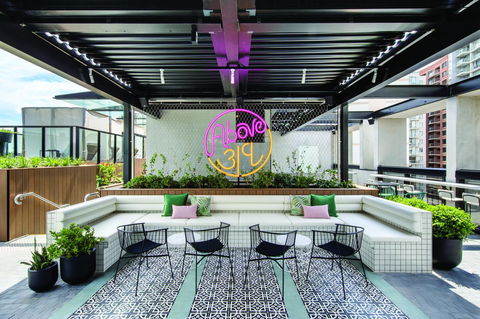 Vibe Hotel Sydney Darling Harbour - Sunshine Coast Tourism 7