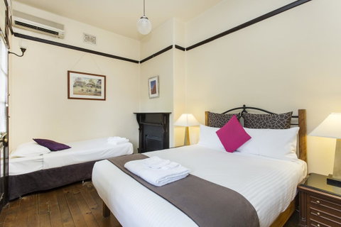 Sydney Harbour Bed And Breakfast - Sunshine Coast Tourism 13