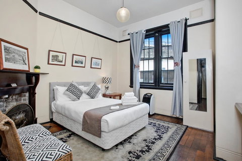 Sydney Harbour Bed And Breakfast - Sunshine Coast Tourism 1