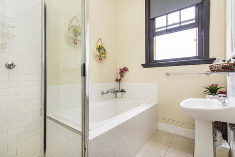 Sydney Harbour Bed And Breakfast - Sunshine Coast Tourism 16