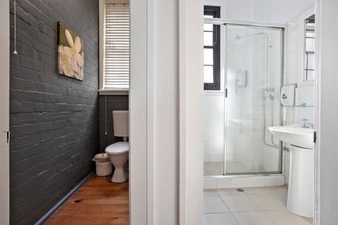 Sydney Harbour Bed And Breakfast - Sunshine Coast Tourism 4