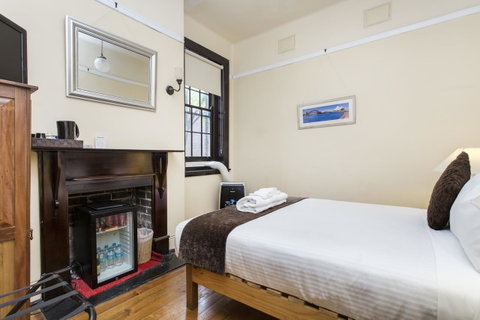 Sydney Harbour Bed And Breakfast - Sunshine Coast Tourism 25