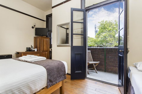 Sydney Harbour Bed And Breakfast - Sunshine Coast Tourism 12