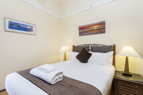 Sydney Harbour Bed And Breakfast - Sunshine Coast Tourism 26