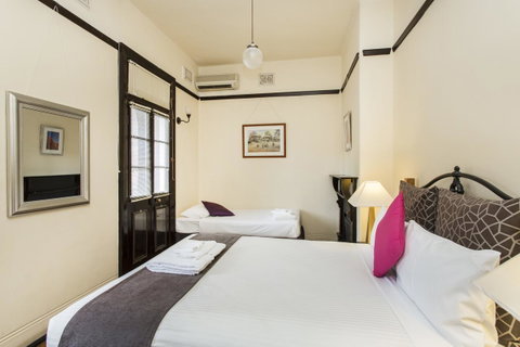 Sydney Harbour Bed And Breakfast - Sunshine Coast Tourism 14