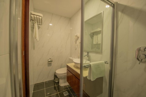 Megaboom City Hotel - Sunshine Coast Tourism 19
