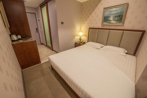 Megaboom City Hotel - Sunshine Coast Tourism 22