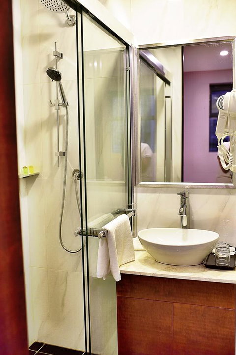 Megaboom City Hotel - Sunshine Coast Tourism 44