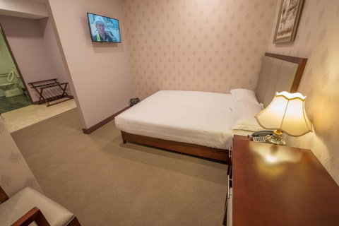 Megaboom City Hotel - Sunshine Coast Tourism 15