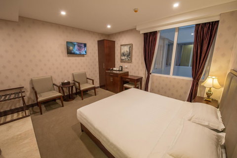 Megaboom City Hotel - Sunshine Coast Tourism 13
