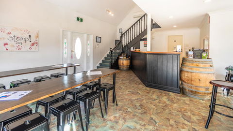 Madigan Wine Country Cottages - Sunshine Coast Tourism 24