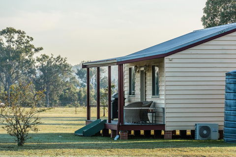 Madigan Wine Country Cottages - Sunshine Coast Tourism 35