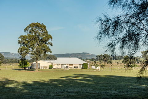 Madigan Wine Country Cottages - Sunshine Coast Tourism 31