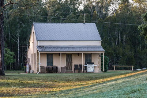 Madigan Wine Country Cottages - Sunshine Coast Tourism 37
