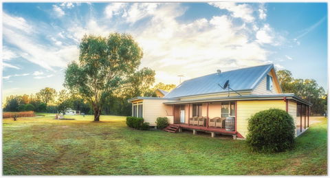Madigan Wine Country Cottages - Sunshine Coast Tourism 1