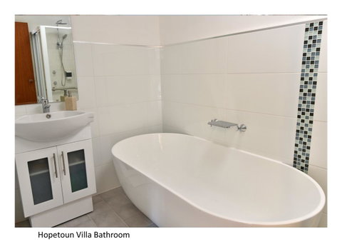 Hopetoun Villa - Sunshine Coast Tourism 6