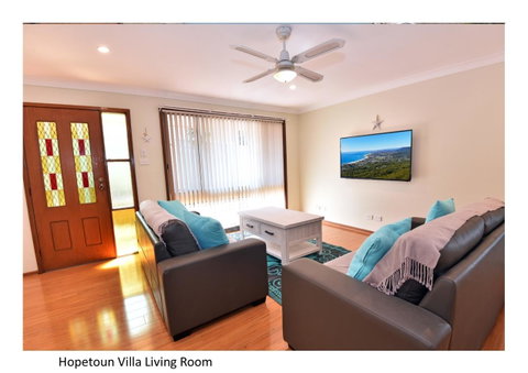 Hopetoun Villa - Sunshine Coast Tourism 7