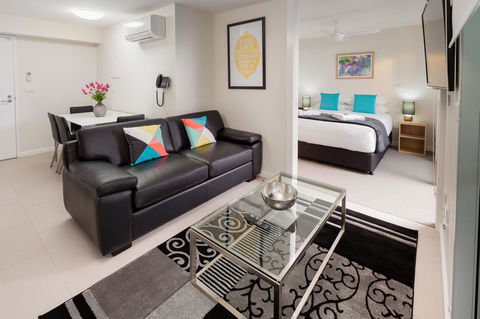 Hamilton Executive Apartments - Sunshine Coast Tourism 12