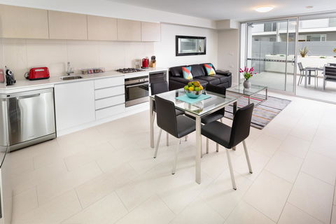 Hamilton Executive Apartments - Sunshine Coast Tourism 30