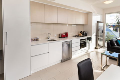 Hamilton Executive Apartments - Sunshine Coast Tourism 40