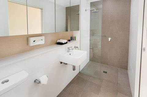 Hamilton Executive Apartments - Sunshine Coast Tourism 38