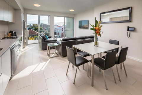 Hamilton Executive Apartments - Sunshine Coast Tourism 41