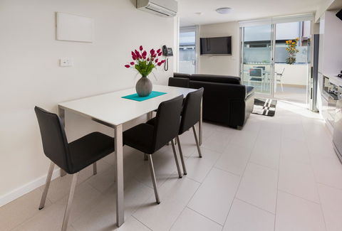 Hamilton Executive Apartments - Sunshine Coast Tourism 3