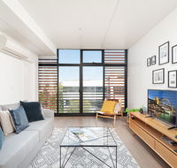 Newtown's Best Designer Apartment - Holiday Sunshine Coast