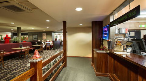 Boomerang Hotel - Sunshine Coast Tourism 38