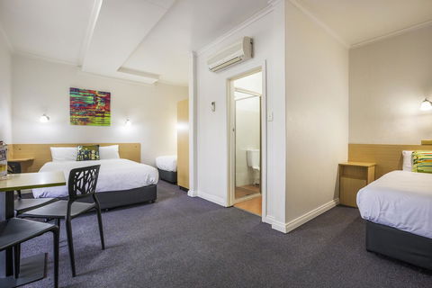 Boomerang Hotel - Sunshine Coast Tourism 2