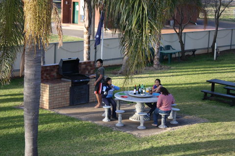 Temora Motel - Sunshine Coast Tourism 8