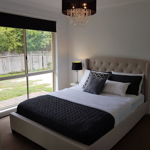 Belle In Bowral - Sunshine Coast Tourism 21