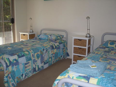 Beaches Apartments Merimbula - Sunshine Coast Tourism 7