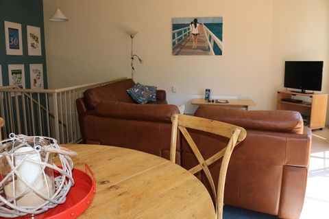 Beaches Apartments Merimbula - Sunshine Coast Tourism 9