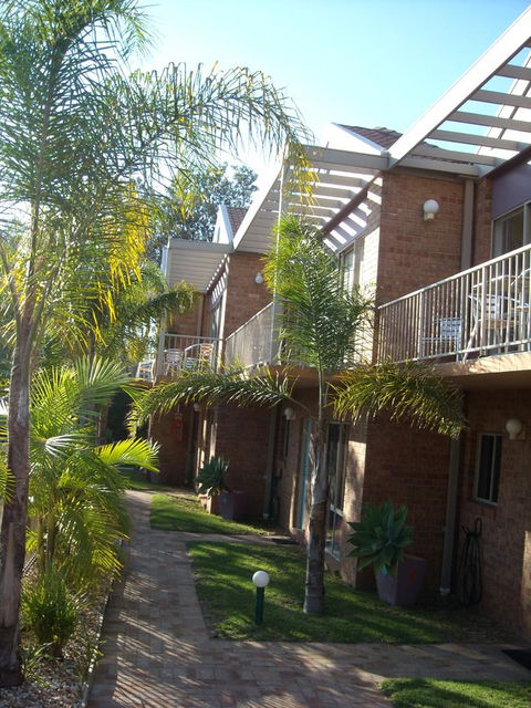 Beaches Apartments Merimbula - Sunshine Coast Tourism 3