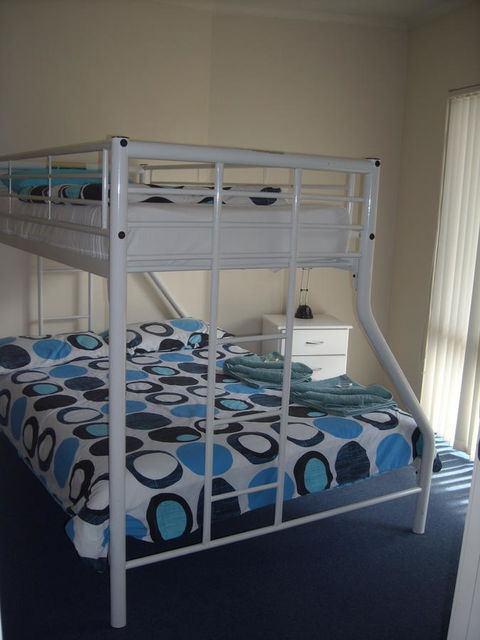 Beaches Apartments Merimbula - Sunshine Coast Tourism 8