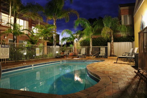 Beaches Apartments Merimbula - Sunshine Coast Tourism 0