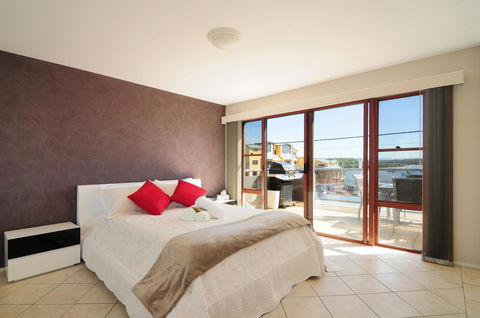 Jervis Bay Vista - Sunshine Coast Tourism 0