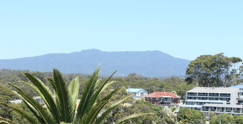 Narooma Palms Holiday Apartments - Holiday Sunshine Coast 4